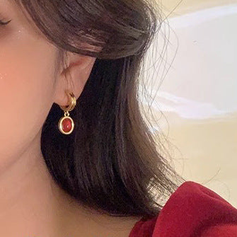French Retro Red Cat Eye Earrings Niche