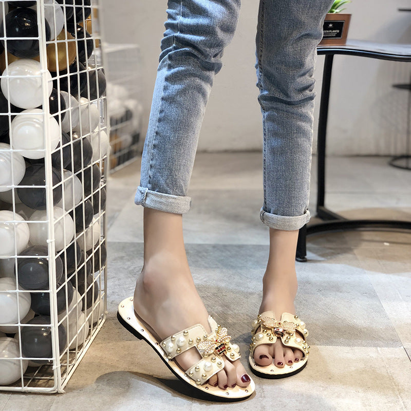 Pearl bow beach shoes