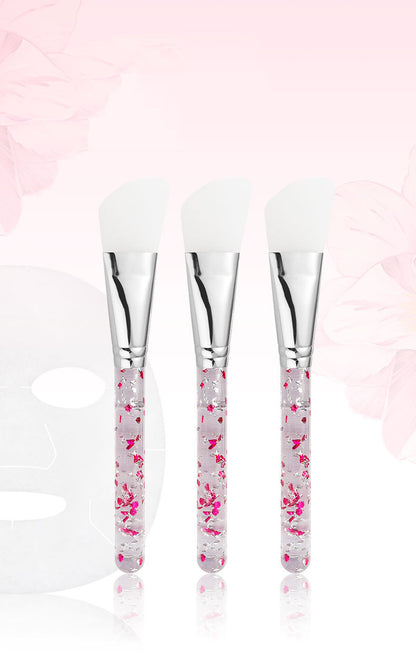 Single silicone mask brush with silicone brush soft tip