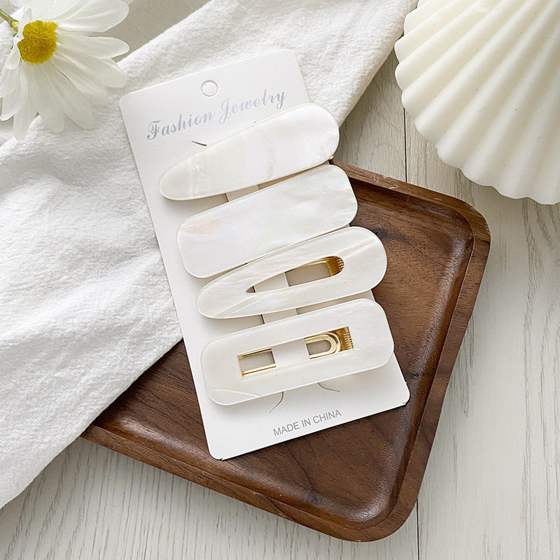 Korean Girl With Broken Hair Side Clip