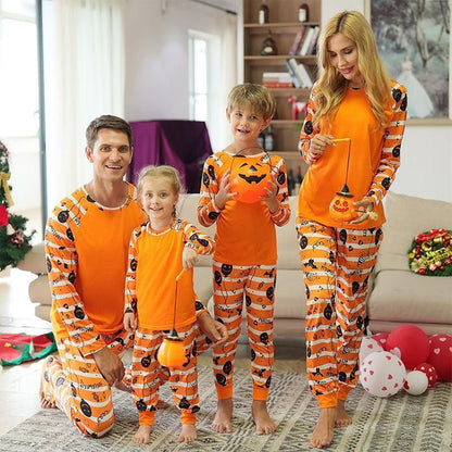 Set Cartoon Animation Home Service Parent Child Wear