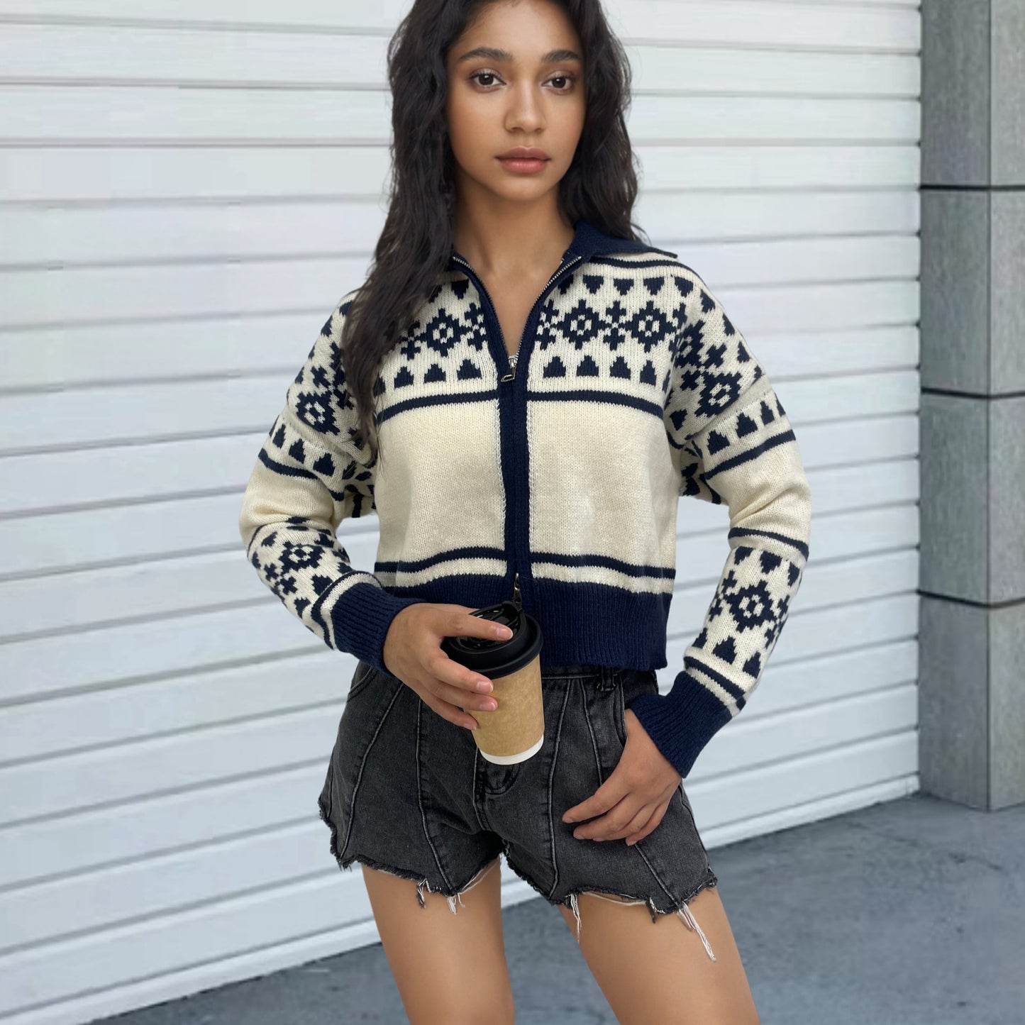 Women's Contrast Color Jacquard Weave Zip Knitwear