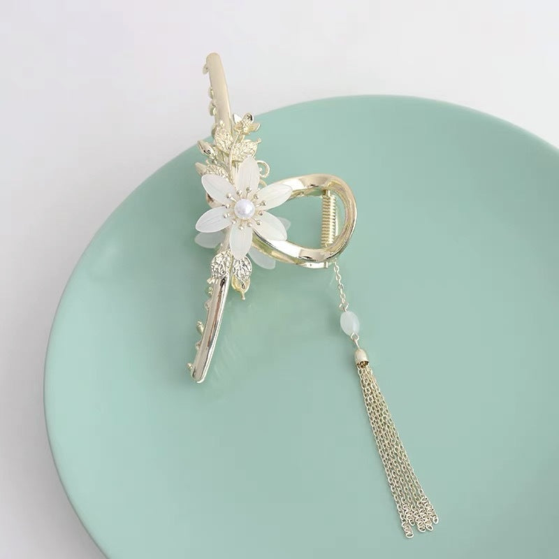 Antique Tassel Large Pearl Clip Metal Hairpin