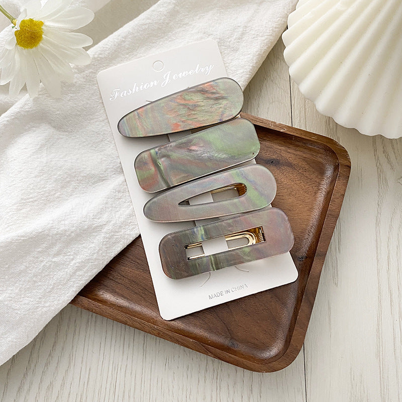 Korean Girl With Broken Hair Side Clip