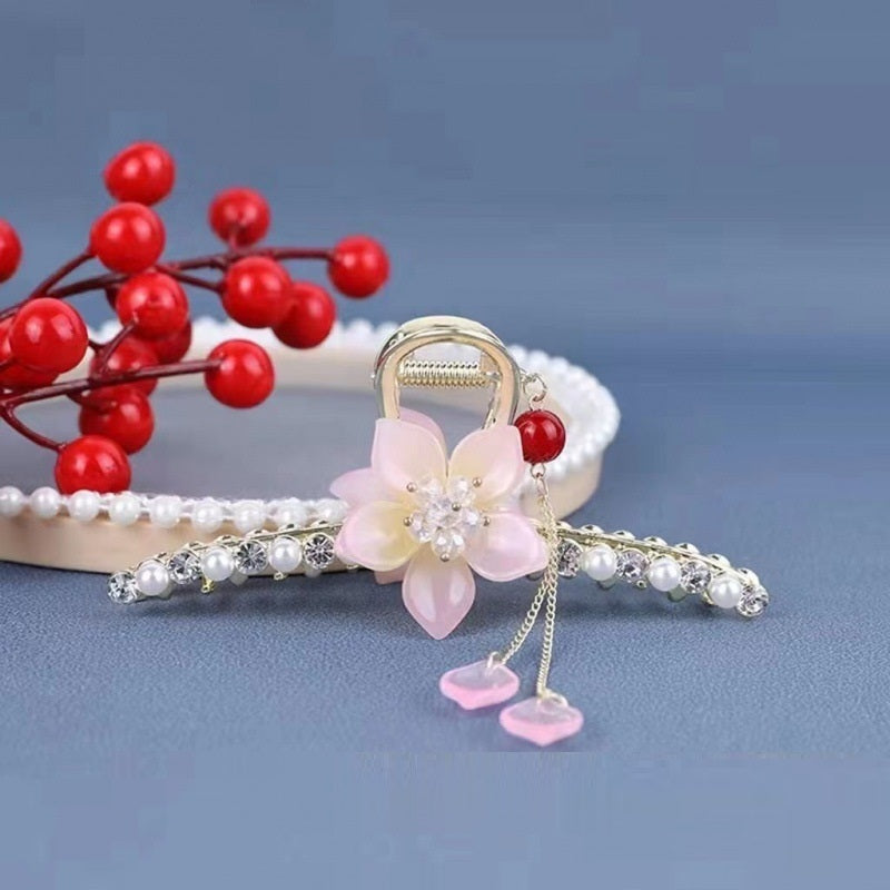 Antique Tassel Large Pearl Clip Metal Hairpin